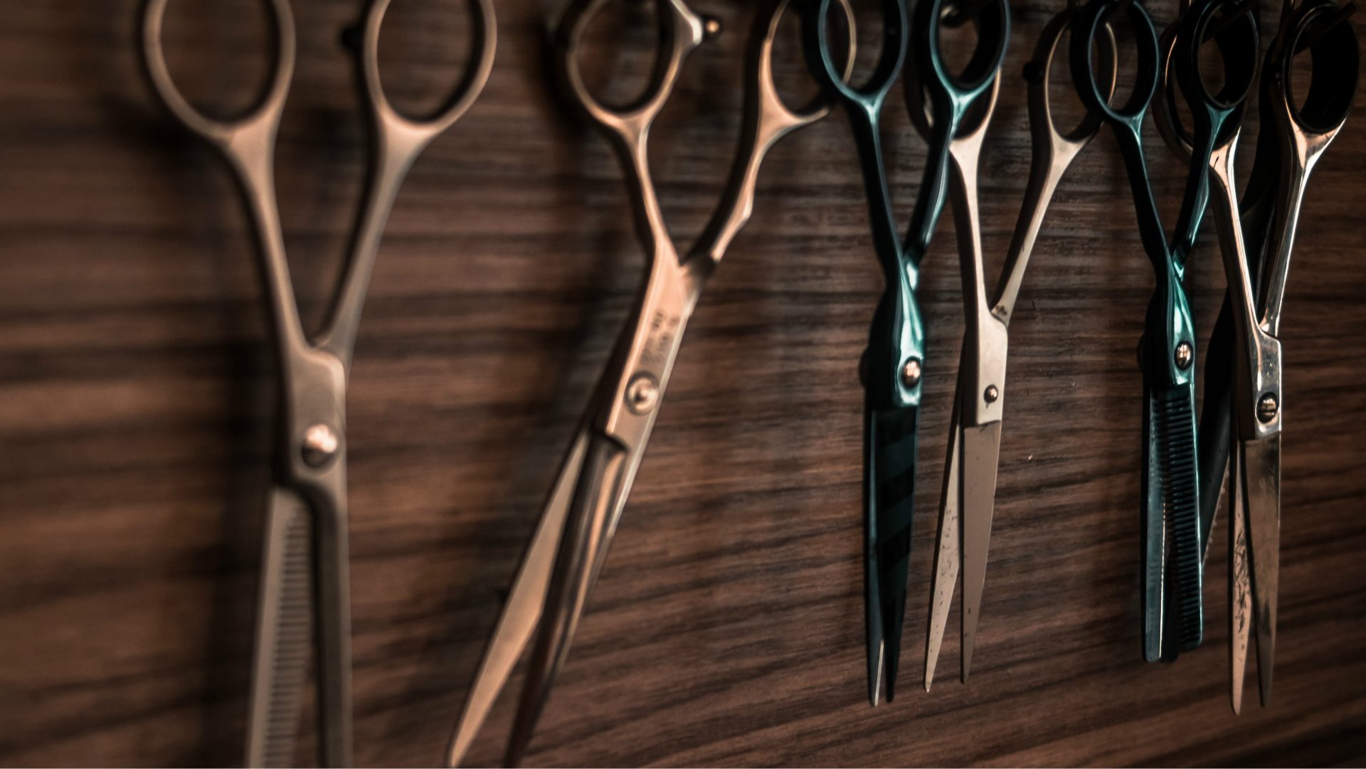 How to Sharpen Hair Cutting Scissors at Home 